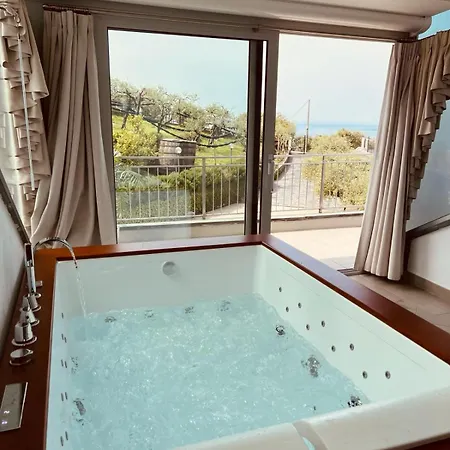 Agri Suite With Jacuzzi - La Bilaia-2